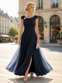 Chiffon A-Line/Princess Cowl Neck Floor-Length Mother of the Bride & Groom Dresses with Pleats & Slit
