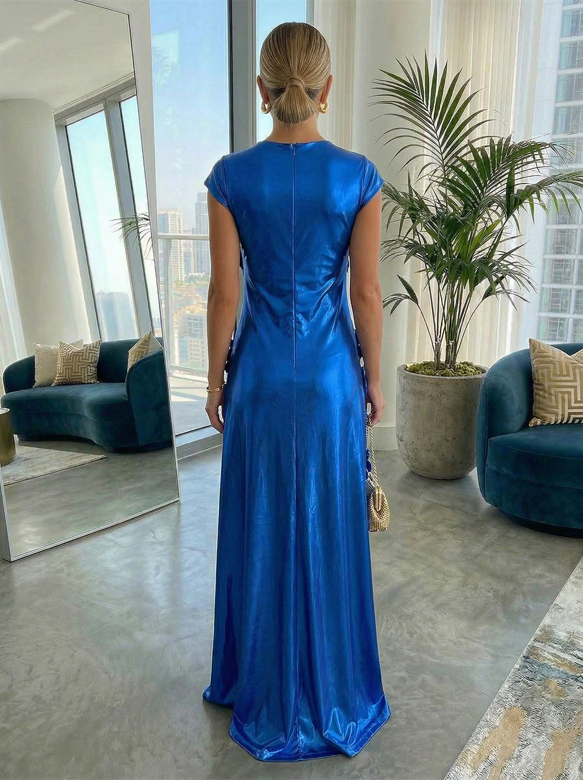 Metallic Satin Scoop Neck Floor-Length Formal Dresses Shift Dresses with 3D Flower