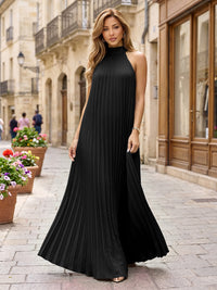 Chiffon A-Line/Princess Halter Floor-Length Formal Dresses with Pleats