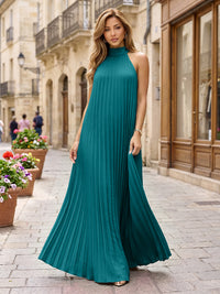 Chiffon A-Line/Princess Halter Floor-Length Formal Dresses with Pleats