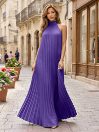 Chiffon A-Line/Princess Halter Floor-Length Formal Dresses with Pleats