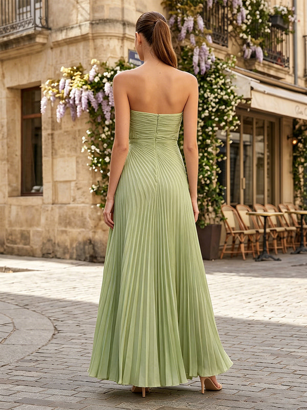 Chiffon A-Line/Princess Strapless Floor-Length Formal Dresses with Pleats