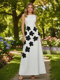 Satin A-Line/Princess Scoop Neck Floor-Length Formal Dresses with 3D Flowers
