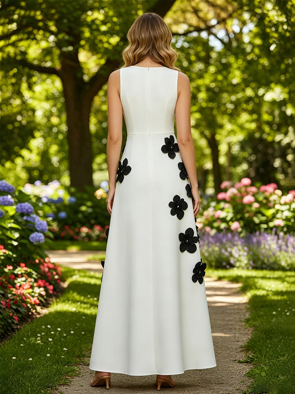 Satin A-Line/Princess Scoop Neck Floor-Length Formal Dresses with 3D Flowers