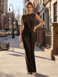 Stretch Mesh Sheath/Column Scoop Neck Floor-Length Formal Dresses with Ruched Waist