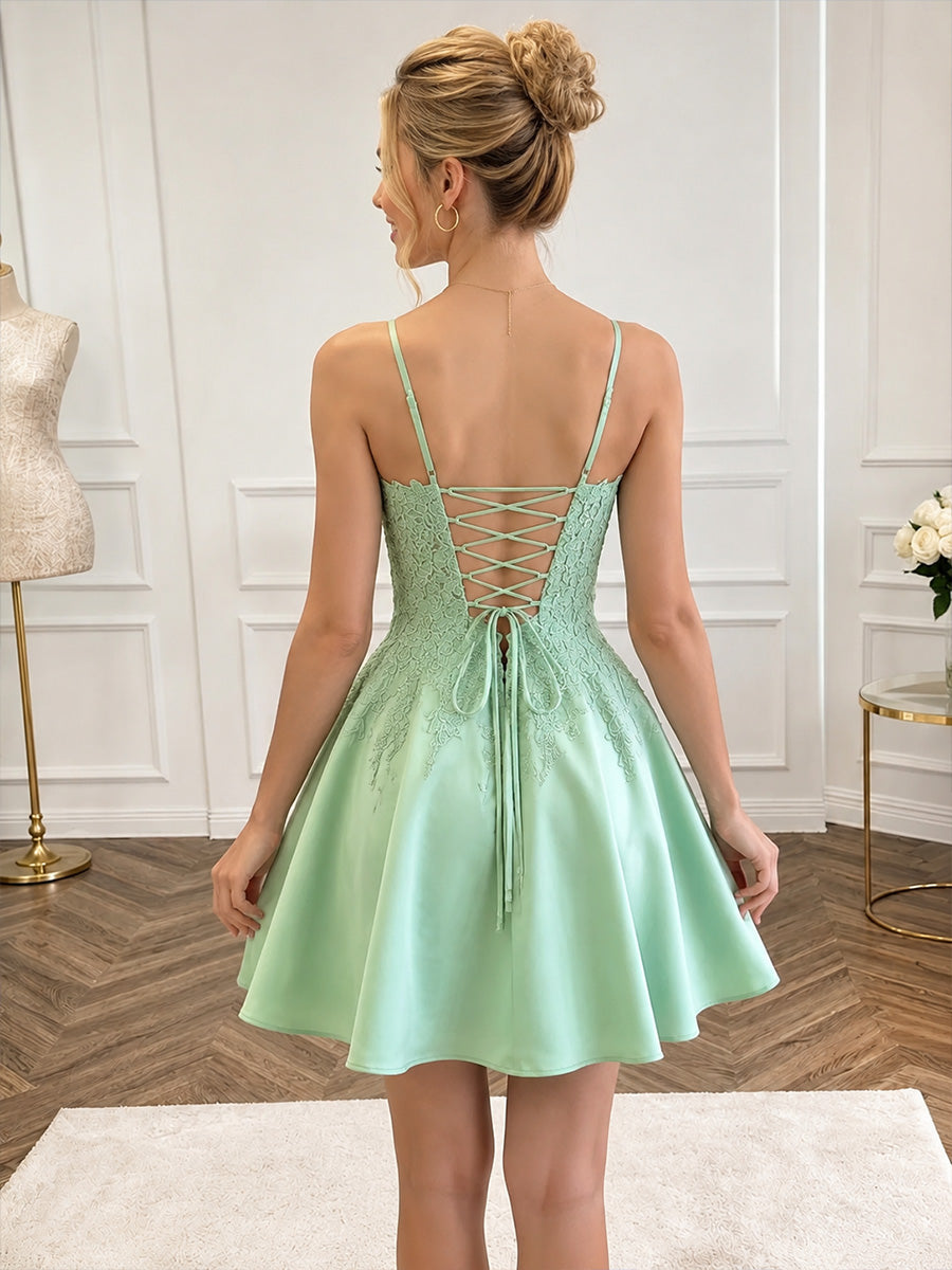 Satin A-Line/Princess Spaghetti Straps Short Homecoming Dresses with Lace Appliques