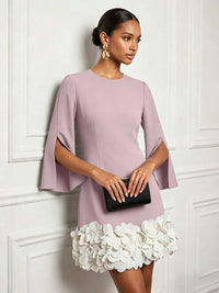 Chiffon Sheath/Column Scoop Neck Short-Length Cocktail Dresses with 3D Flowers