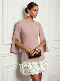 Chiffon Sheath/Column Scoop Neck Short-Length Cocktail Dresses with 3D Flowers