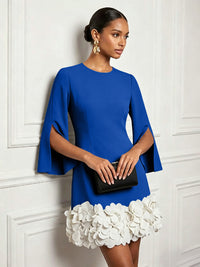 Chiffon Sheath/Column Scoop Neck Short-Length Cocktail Dresses with 3D Flowers
