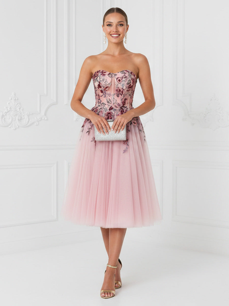 Tulle A-Line/Princess Strapless Tea-Length Cocktail Dresses with Floral Embroidery