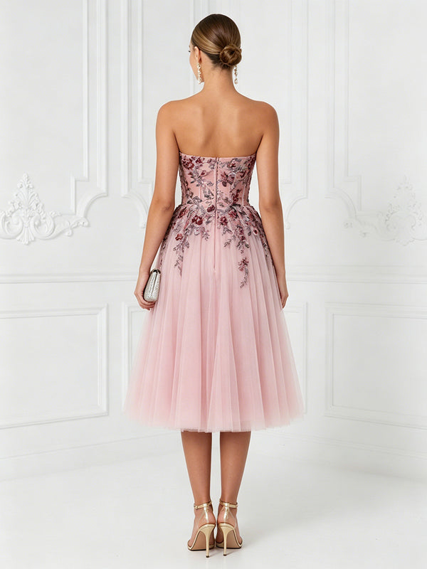 Tulle A-Line/Princess Strapless Tea-Length Cocktail Dresses with Floral Embroidery