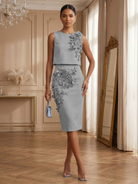 Satin Sheath/Column Scoop Neck Tea-Length Cocktail Dresses with 3D Flowers