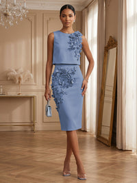 Satin Sheath/Column Scoop Neck Tea-Length Cocktail Dresses with 3D Flowers