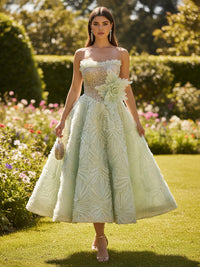 Tulle A-Line/Princess Strapless Tea-Length Cocktail Dresses with Sequin Bodice