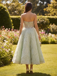 Tulle A-Line/Princess Strapless Tea-Length Cocktail Dresses with Sequin Bodice