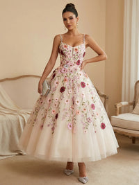 Tulle A-Line/Princess Spaghetti Straps Tea-Length Cocktail Dresses with Lace Appliques