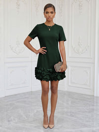 Satin Bodycon Scoop Neck Short Cocktail Dresses with 3D Flowers