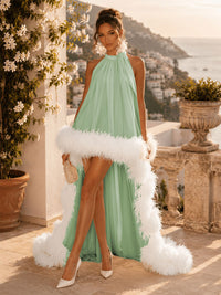 Chiffon A-Line/Princess Scoop Neck Short Cocktail Dresses with Feather Trim