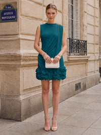 Chiffon Bodycon Scoop Neck Short Cocktail Dresses with 3D Flowers & Ruched Waist