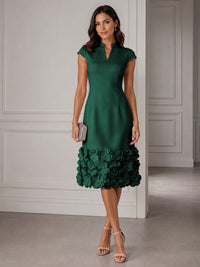 Stretch Mesh Sheath/Column V-Neck Midi-Length Cocktail Dresses with 3D Flowers