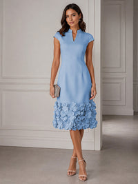 Stretch Mesh Sheath/Column V-Neck Midi-Length Cocktail Dresses with 3D Flowers