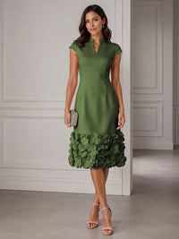 Stretch Mesh Sheath/Column V-Neck Midi-Length Cocktail Dresses with 3D Flowers