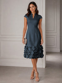 Stretch Mesh Sheath/Column V-Neck Midi-Length Cocktail Dresses with 3D Flowers