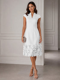 Stretch Mesh Sheath/Column V-Neck Midi-Length Cocktail Dresses with 3D Flowers
