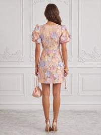Lace Appliques Bodycon V-Neck Short Cocktail Dresses for Women