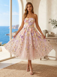 Lace Appliques A-Line/Princess Strapless Tea-Length Cocktail Dresses with Pleats