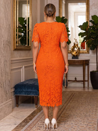 Plus Size Sheath/Column Scoop Neck Lace Appliques Tea-Length Cocktail Dresses with 3D Flowers