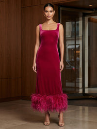 Sheath/Column Square Neck Velvet Tea-Length Cocktail Dresses with Feather Trim