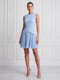 A-Line/Princess Scoop Neck Chiffon Short Cocktail Dresses with Pleats