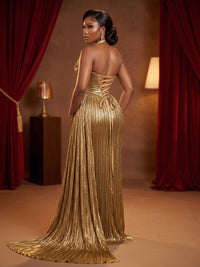 Metallic Satin Sheath/Column Halter Floor-Length Evening Dresses with Ruched Waist & Sweep Train