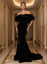 Mermaid/Trumpet Off Shoulder Velvet Maxi Evening Dresses with Sweep Train