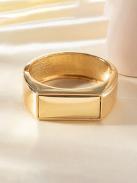 Round Luxurious Wide Band Hammered Gold Bracelet