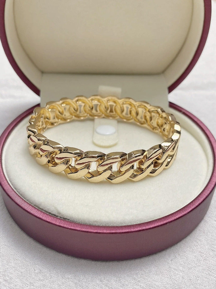 Round Luxurious Wide Band Hammered Gold Bracelet