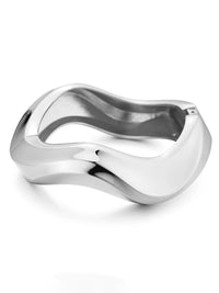 Round Luxurious Wide Band Hammered Gold Bracelet