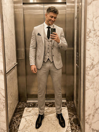 Men's 3 Pieces Tailored Fit Single Breasted Two-Buttons Notched Lapel Wedding Suits