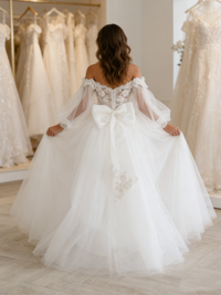 Off the Shoulder Tulle Flower Girl Gown Lace Puff Sleeves Back Bow for Wedding Formal Events