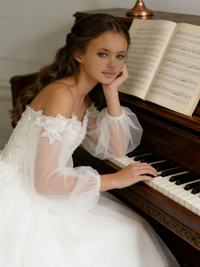 Off the Shoulder Tulle Flower Girl Gown Lace Puff Sleeves Back Bow for Wedding Formal Events