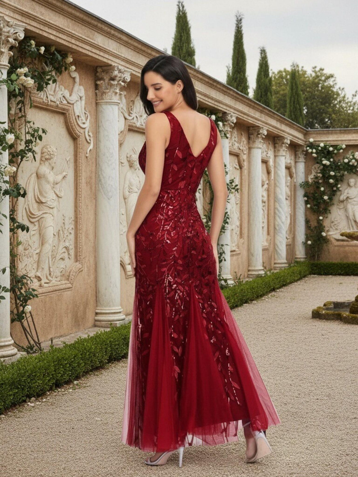 V Neck Mermaid Sequin Spaghetti Straps Mother of the Bride Dresses