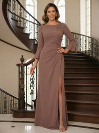 Chiffon Round Neck Pleated Lace Appliques Mother of the Bride Dresses with Slit