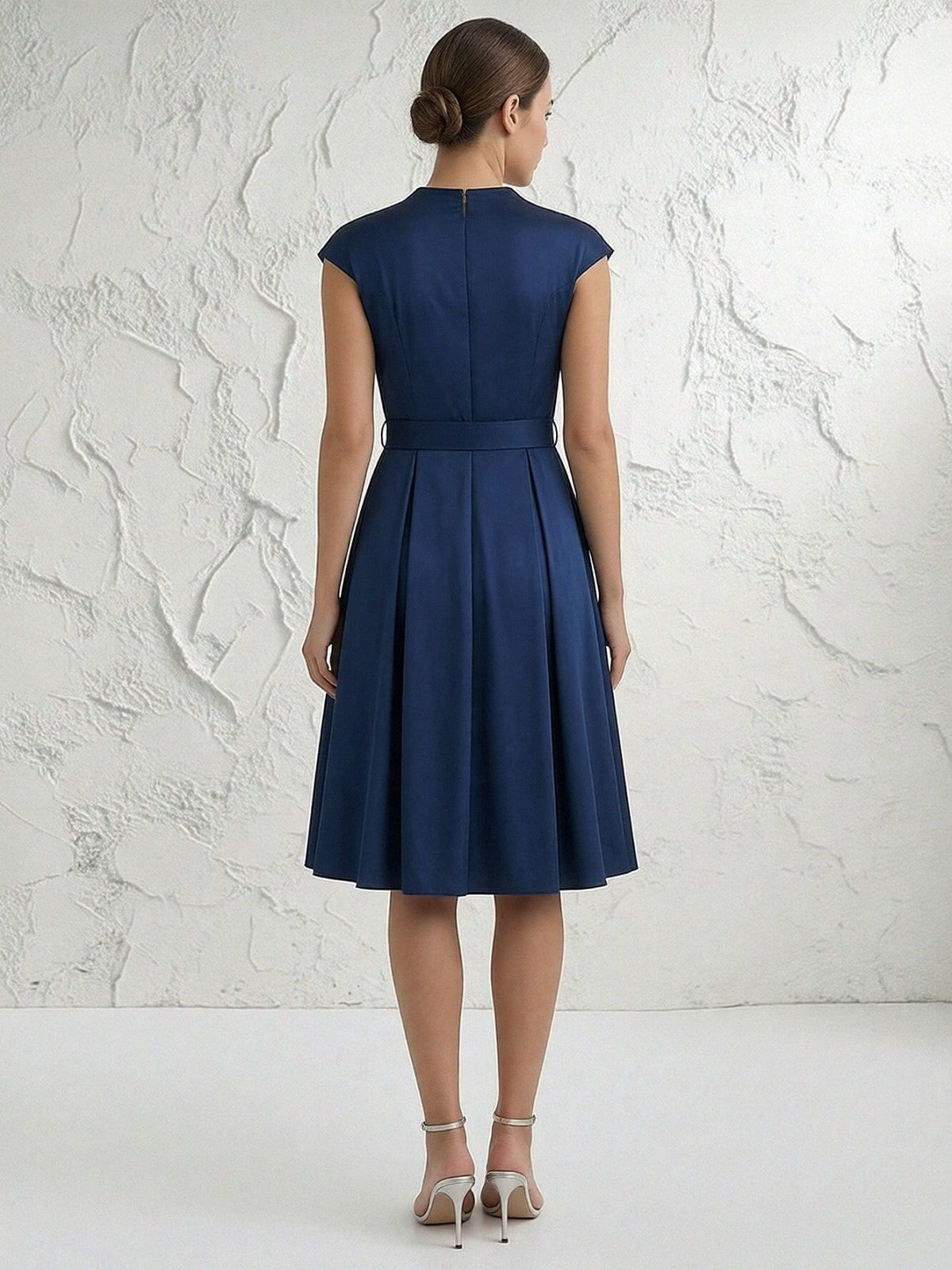 Satin V Neck A Line Bow Mother of the Bride Dresses
