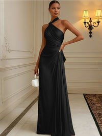 Satin Sheath/Column Halter Floor-Length Formal Dresses with Pleats